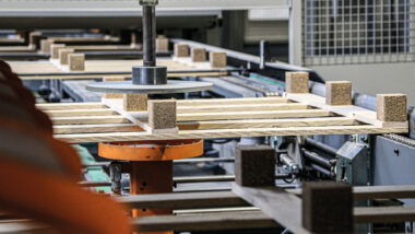 Volné pracovní místo - OBSLUHA PALETOVACÍ LINKY ve společnosti KLAUS Timber a.s. 