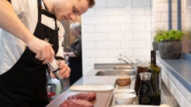 Volné pracovní místo - KUCHAŘ V RESTAURACI ve společnosti Angusfarm s.r.o. 