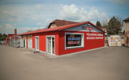 SKLADNÍK NA POBOČKU NEPOMUK