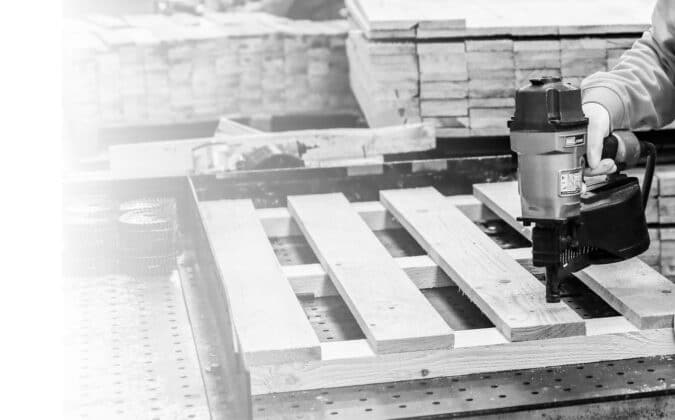 RUČNÍ VÝROBA PALET DVOREC